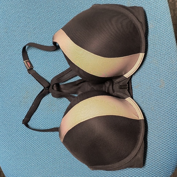 Victoria Secret Bra - Picture 1 of 3